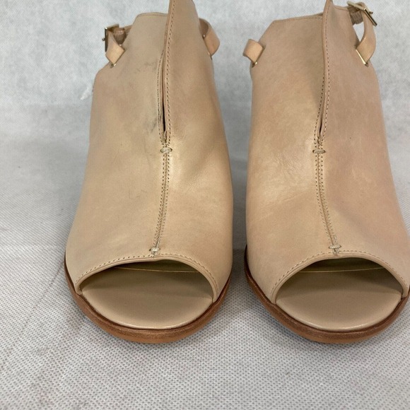 Vince‎ Camuto Sandals Womens Sz 9,5  Beige Open Toe Heel Slingback Leather NEW - Picture 2 of 7